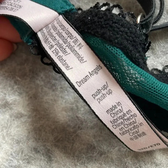 Victoria's Secret Dream Angels Lace Bra - Picture 13 of 16